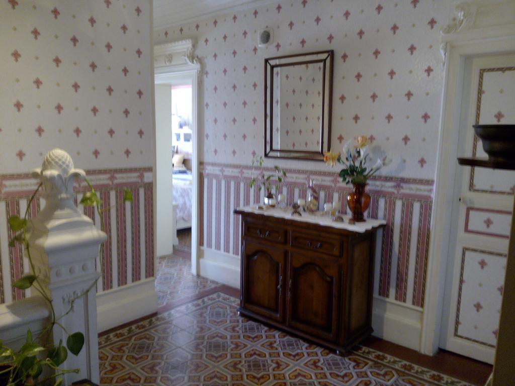 Chambres D'Hotes La Maison Sur Le Port 메제 외부 사진